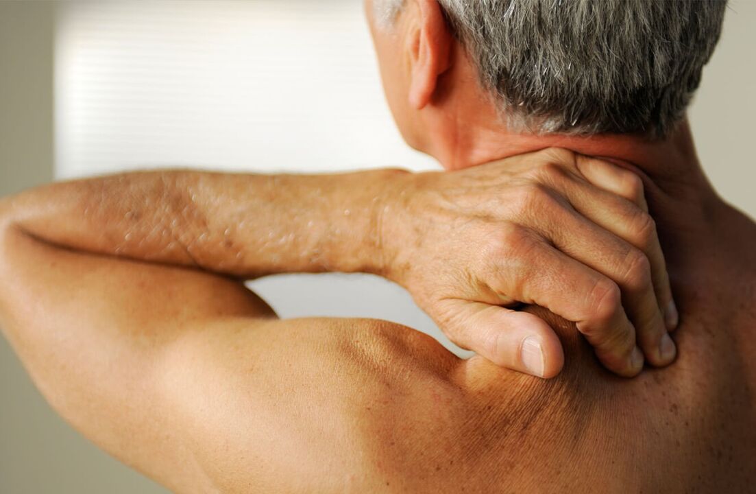 omurganın osteokondrozu ile sırt ağrısı